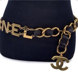 CHANEL Black Leather and Gold Chain Belt